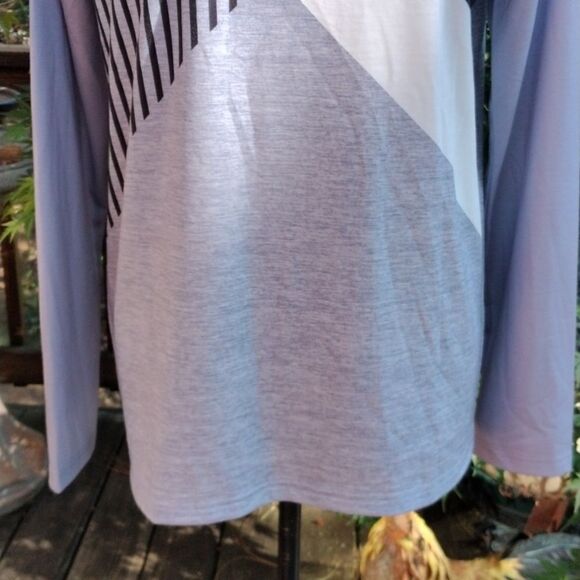 NWT Made With ❤️ Top - Picture 3 of 8